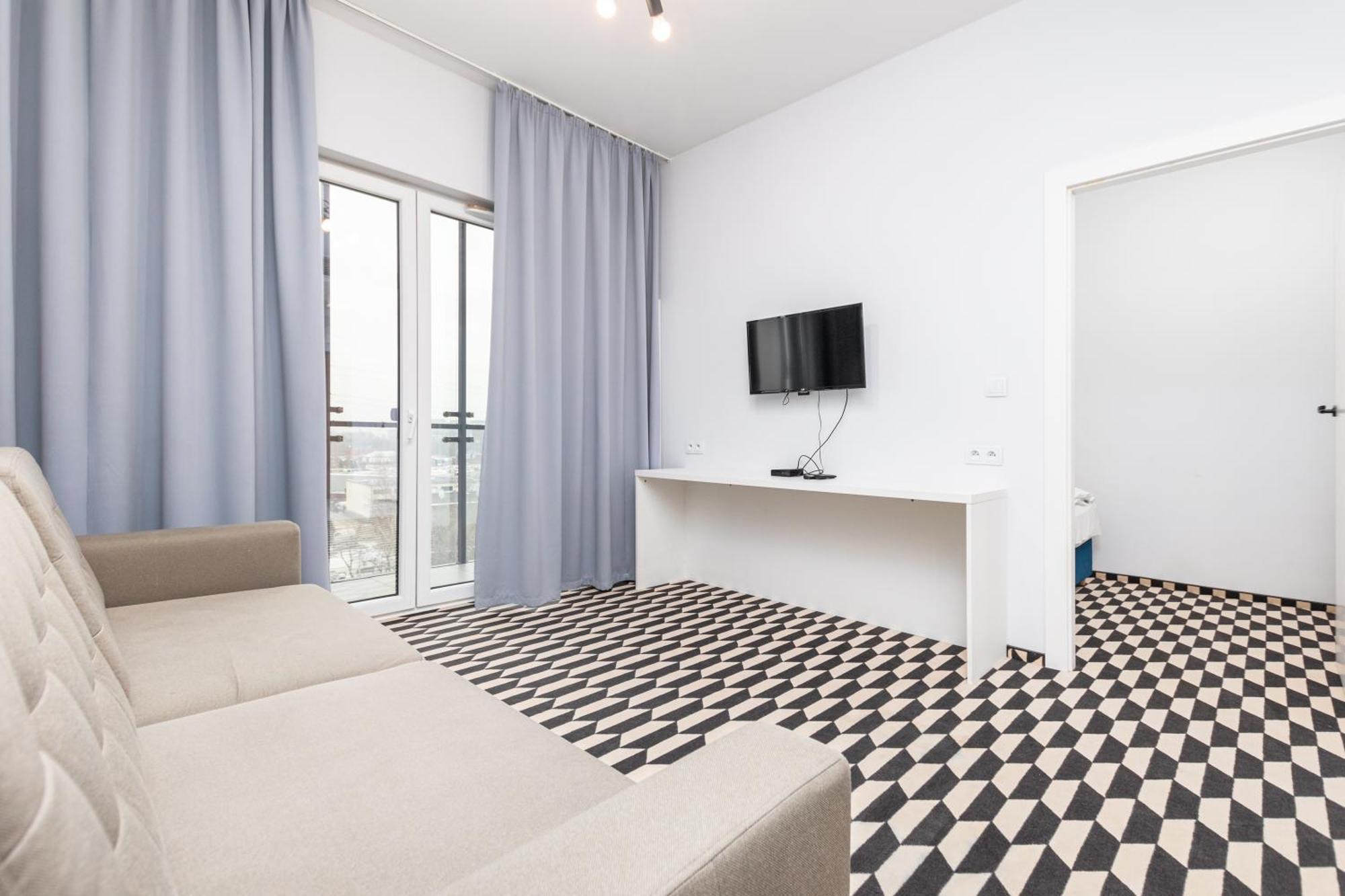 Prymasa Tysiaclecia 83A C - D By Homeprime Varsovia Exterior foto